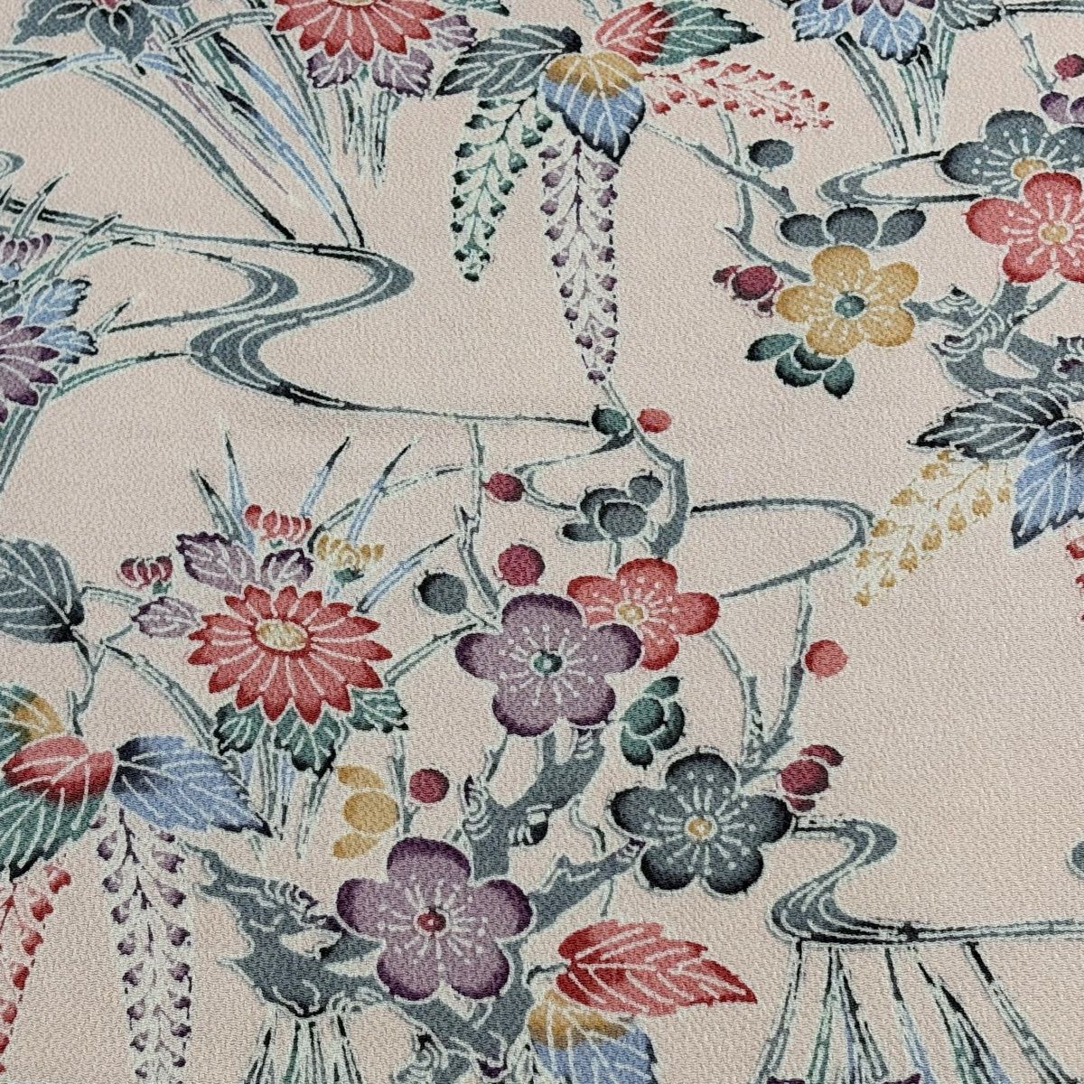 反物 秀品 小紋 草花 薄ピンク 正絹 【中古】 | Shop at Mercari from