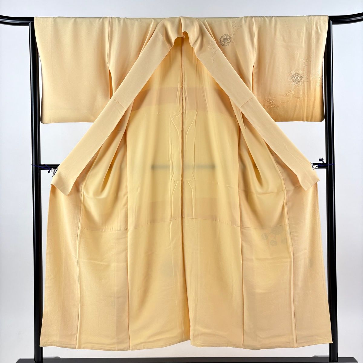 訪問着 身丈151.5cm 裄丈64cm M 袷 華文 花唐草 金糸 刺繍 薄オレンジ