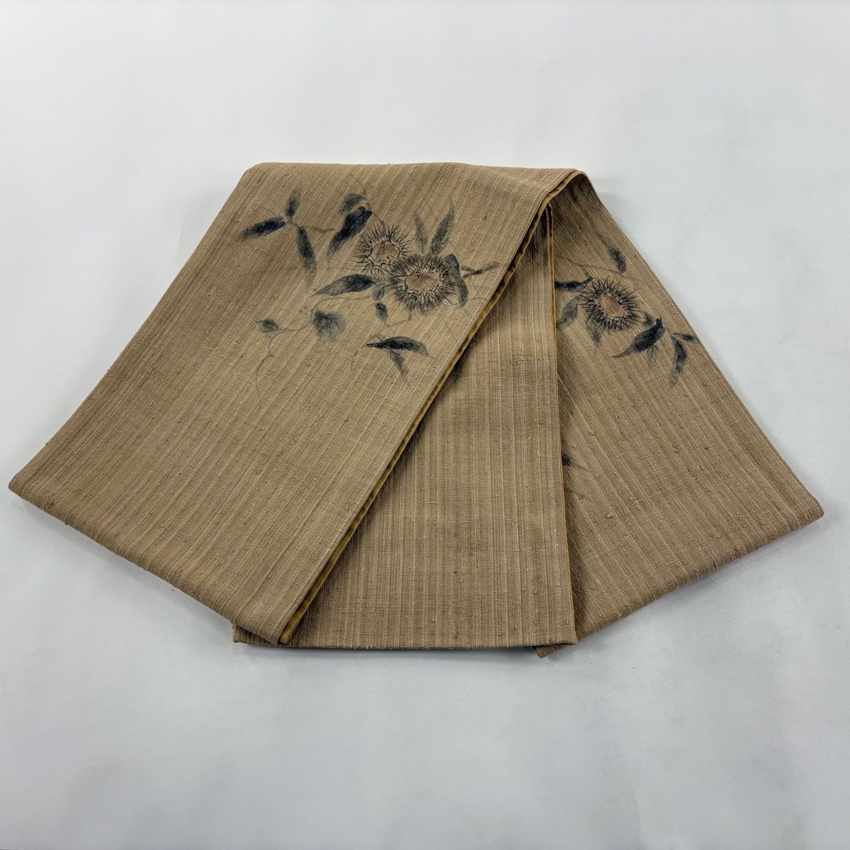 美品】 袋帯 秀品 証紙 大島紬地 栗 薄茶色 お太鼓柄 正絹 【中古