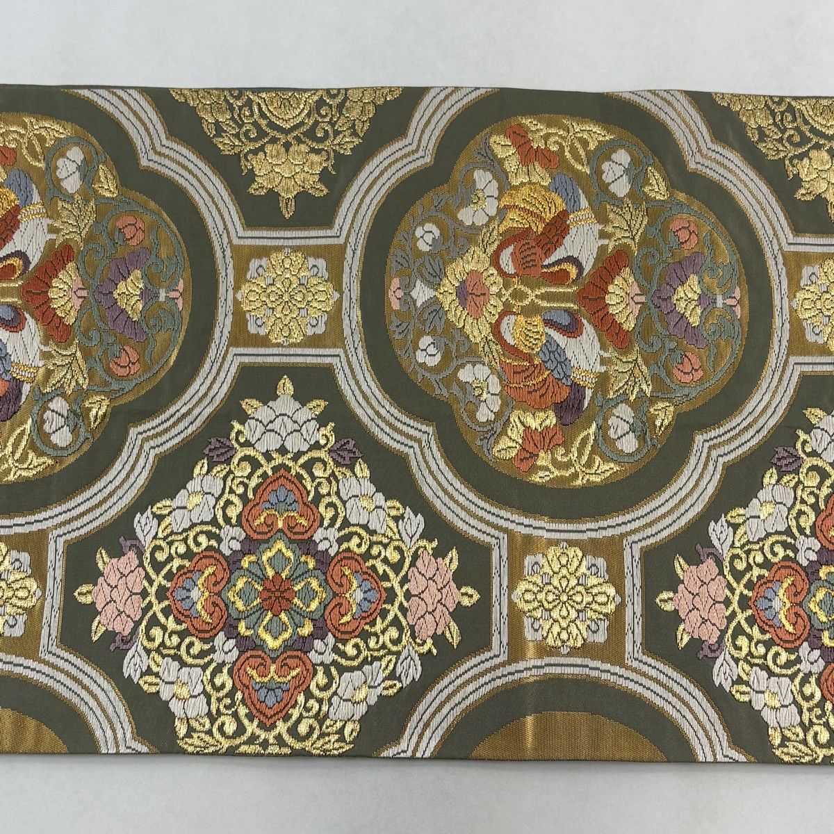 美品】 袋帯 秀品 華文 向かい鳥 金糸 唐織 よもぎ色 六通 正絹 【中古