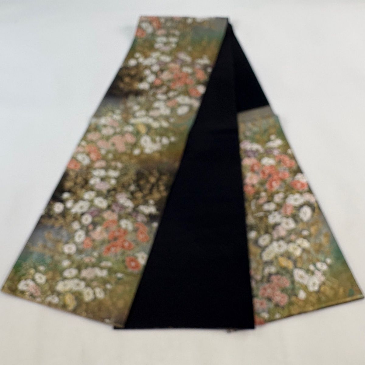 美品】 袋帯 秀品 関西仕立て 椿 枝梅 陶漆箔 唐織 金色 六通 正絹