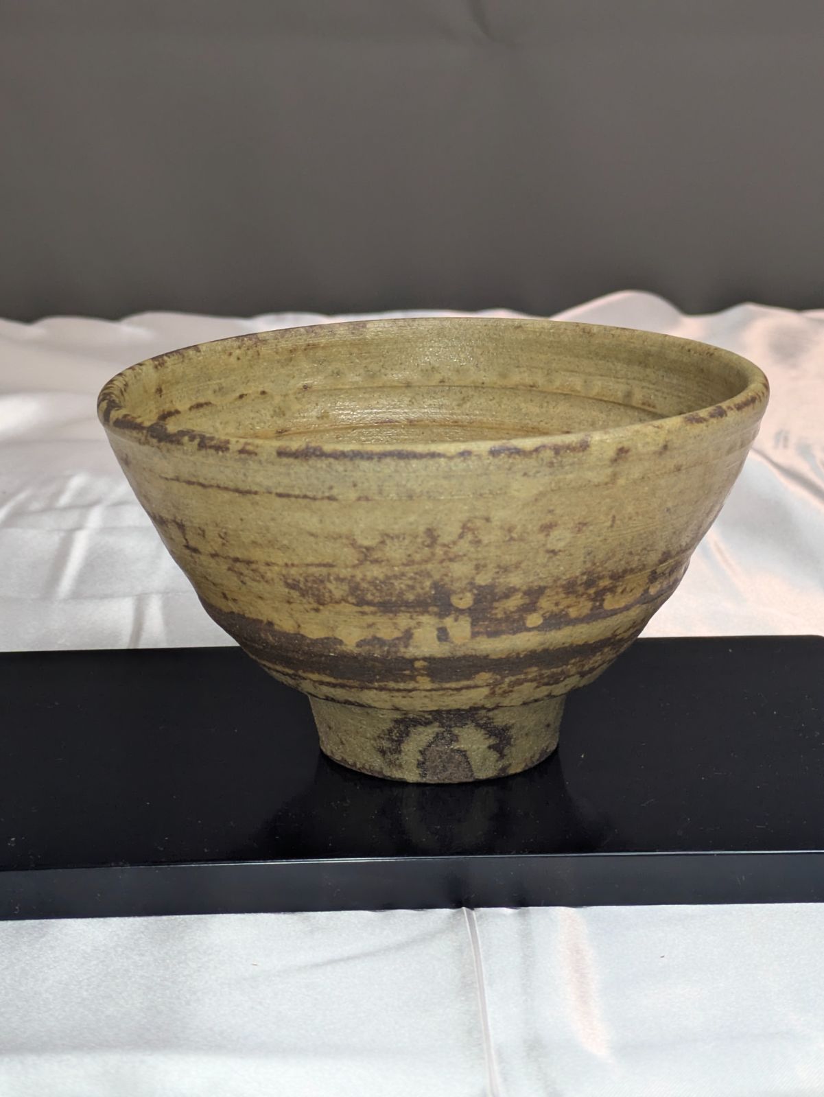 加藤英一 瀬戸焼 黄瀬戸茶碗 黄瀬戸 抹茶碗 共箱 陶歴しおり 保護布