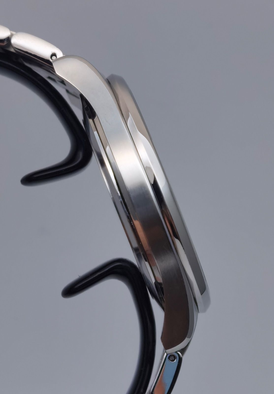 ブラック文字盤