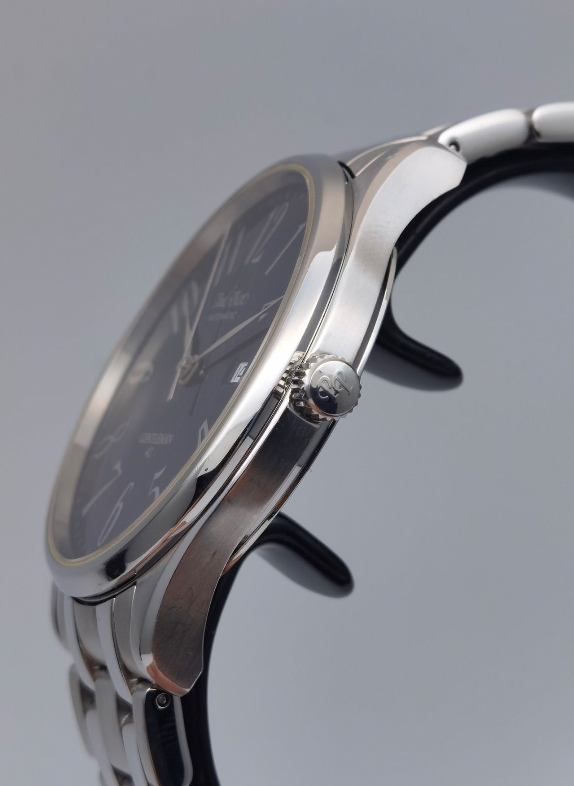 ブラック文字盤