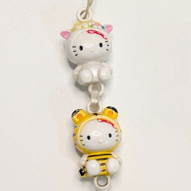 サンリオ ハローキティ ご当地根付けストラップ 干支 現状品 HELLO