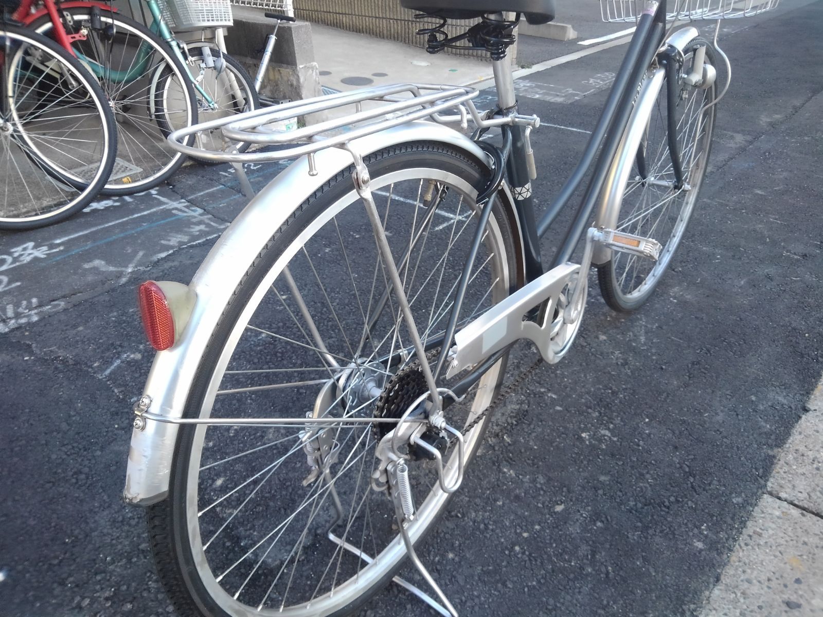 引き取り限定！(名古屋市昭和区)中古自転車3995 前後タイヤ新品