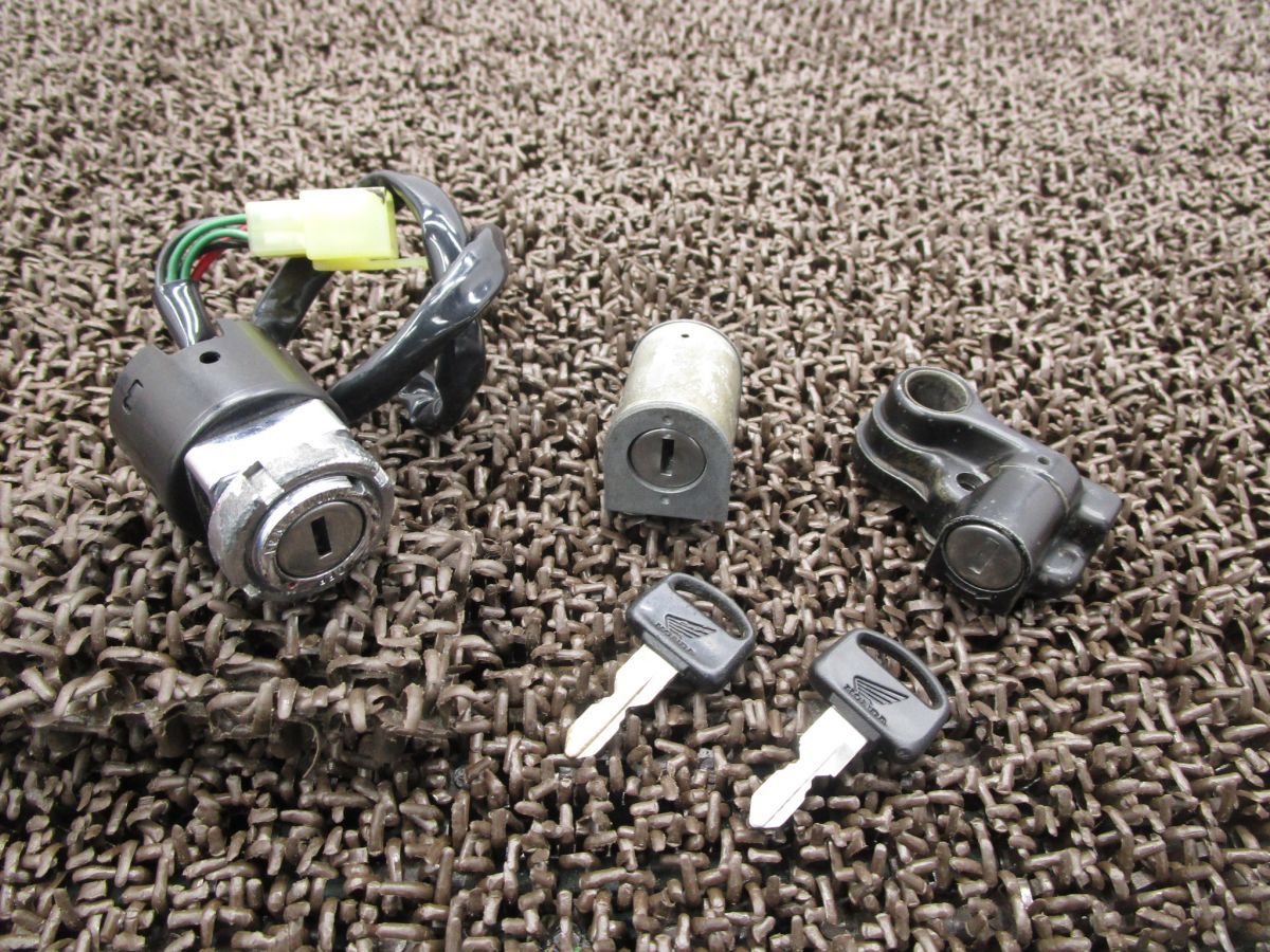 ダックス 50 メインキーセット ●B3338！AB26 ホンダ 【 AB26E 】 Dax キャブ車 12V