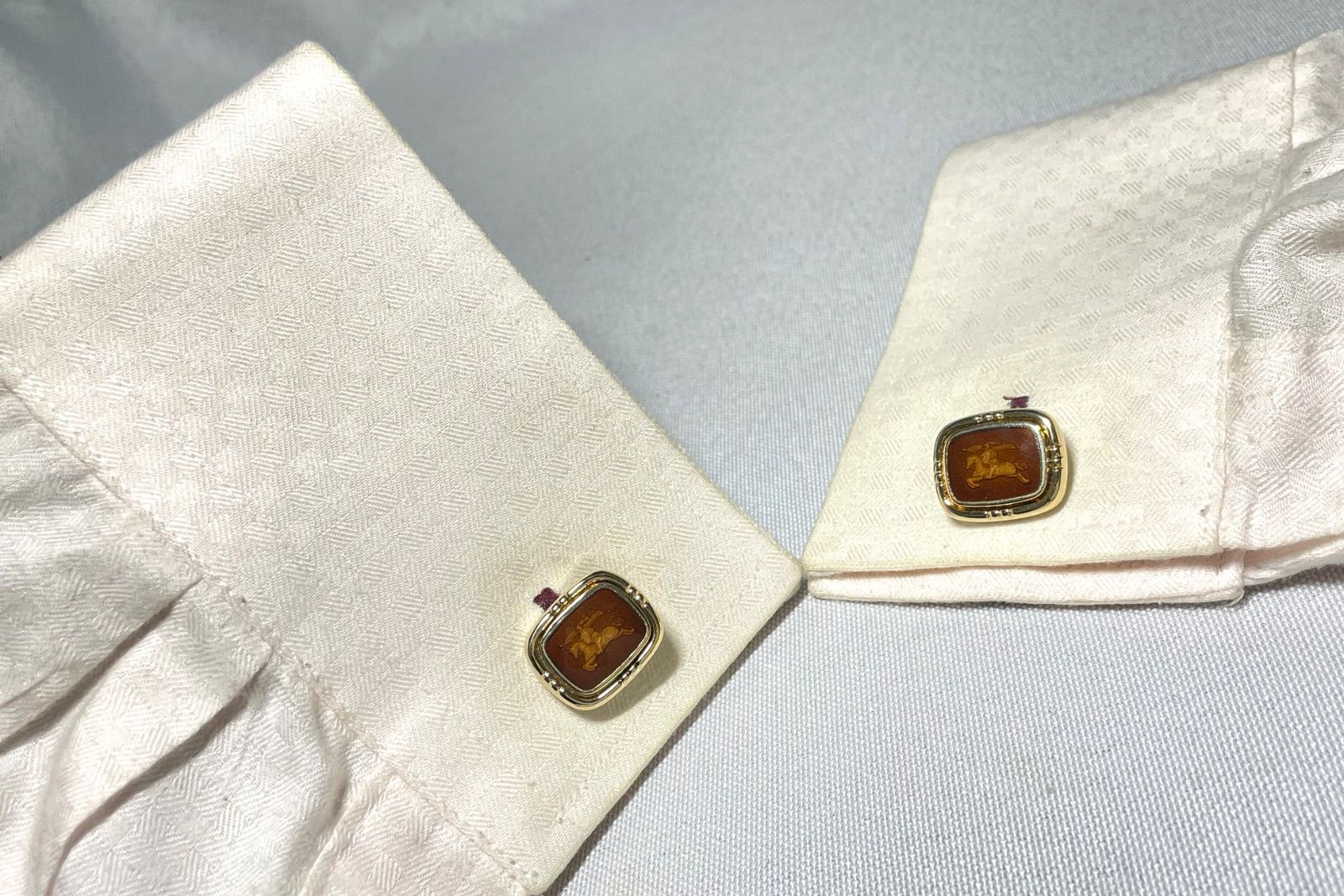 美品 Burberry バーバリー エクエストリアンナイトロゴ 騎士デザイン