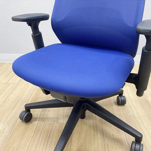  デスクチェア ニンバスチェア ミドルバック ランバーサポート付 オフィスチェア 肘付 ウチダ ブルー 高さ調整 オフィスチェア ワークチェア 椅子 チェア