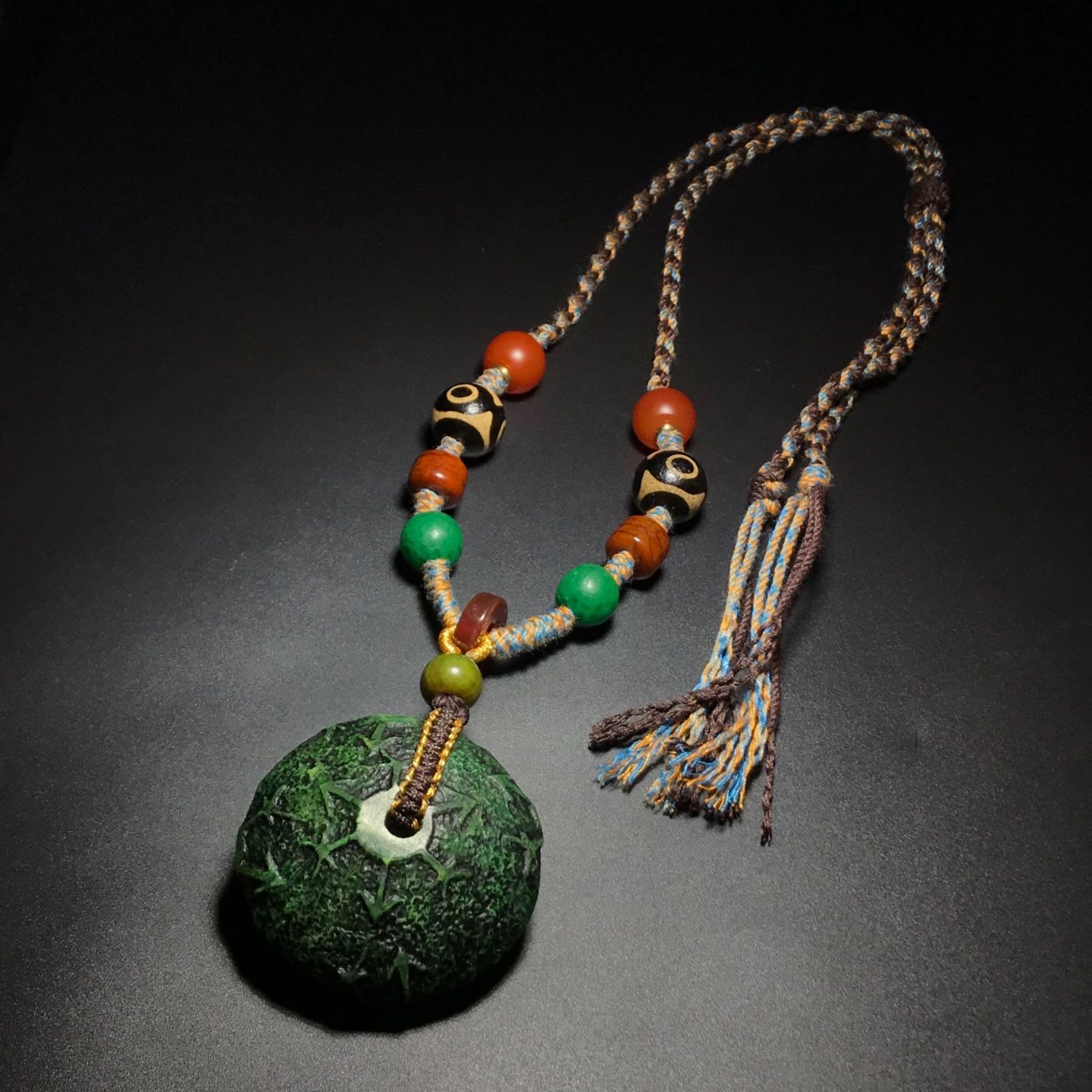 旧家蔵出し 瑪瑙細密彫 包漿 蔵伝 自然風化紋 青稞 金剛杵天珠 多寶