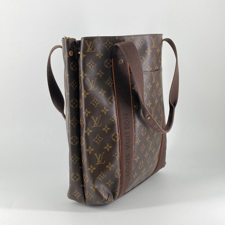 LOUIS VUITTON（ルイ・ヴィトン） カバ ボブール M53013 トートバッグ