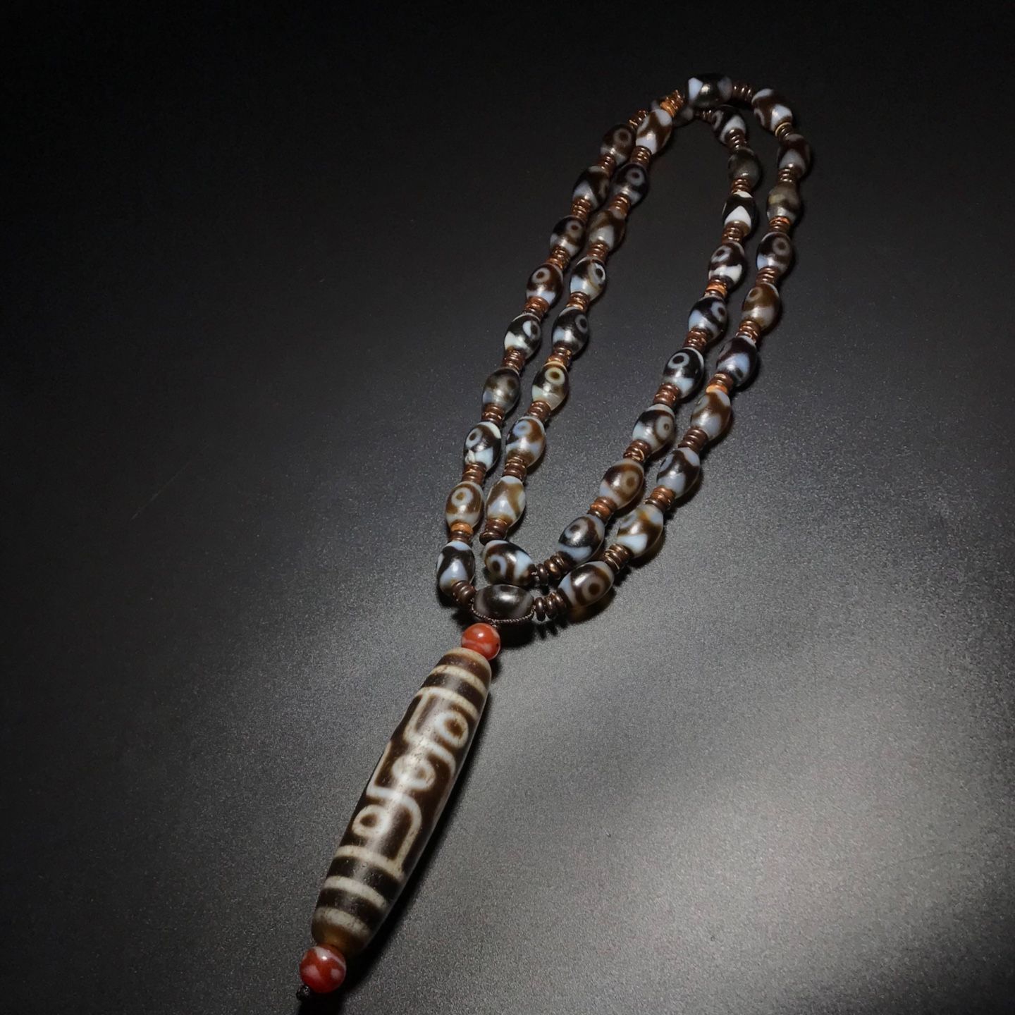 旧家蔵出し 瑪瑙細密彫 包漿 蔵伝 自然風化紋 兩眼天珠 九眼天珠 多寶