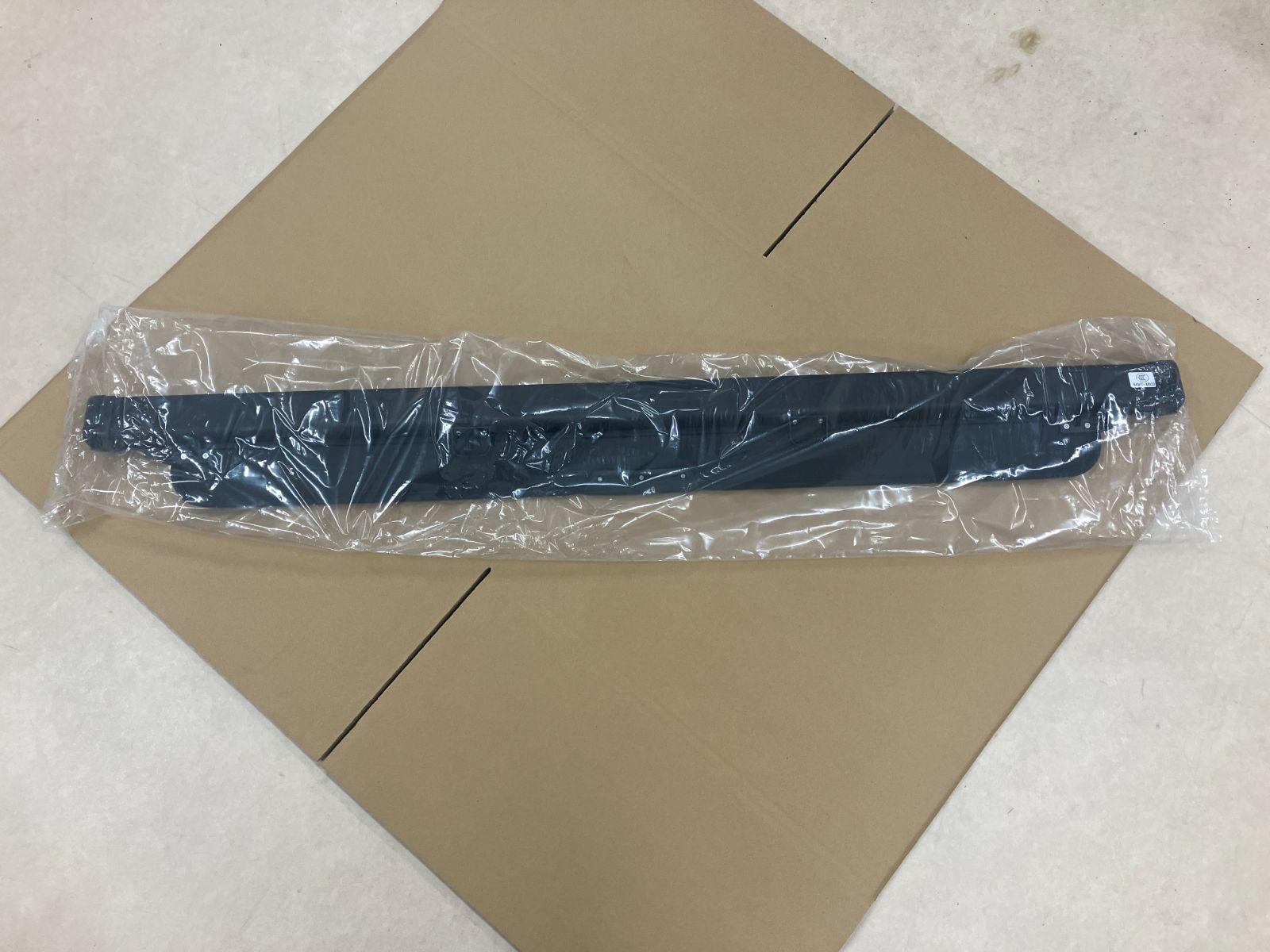 P612) 在庫品（ビニール袋未開封品）☆_レクサス 純正 トノカバー