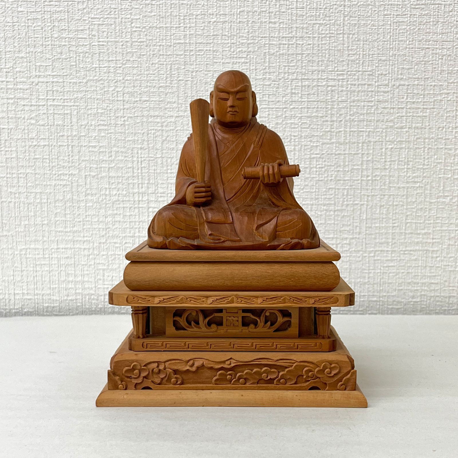 アウトレット】仏像 白檀 日蓮聖人 坐像 3寸 総高さ18.2cm 日蓮宗