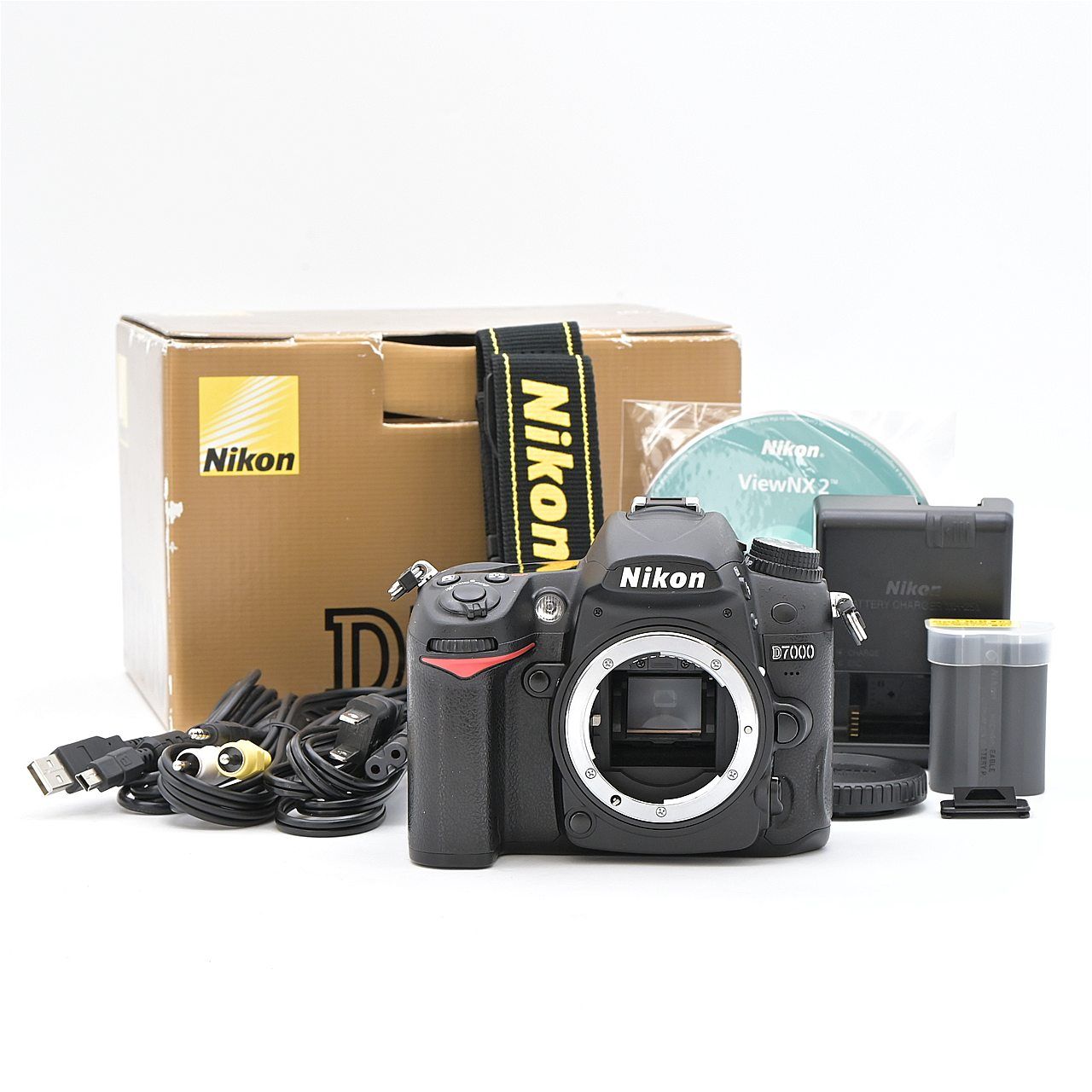 Nikon ニコン D7000 ボディ デジタル一眼レフカメラ【中古】 - メルカリ