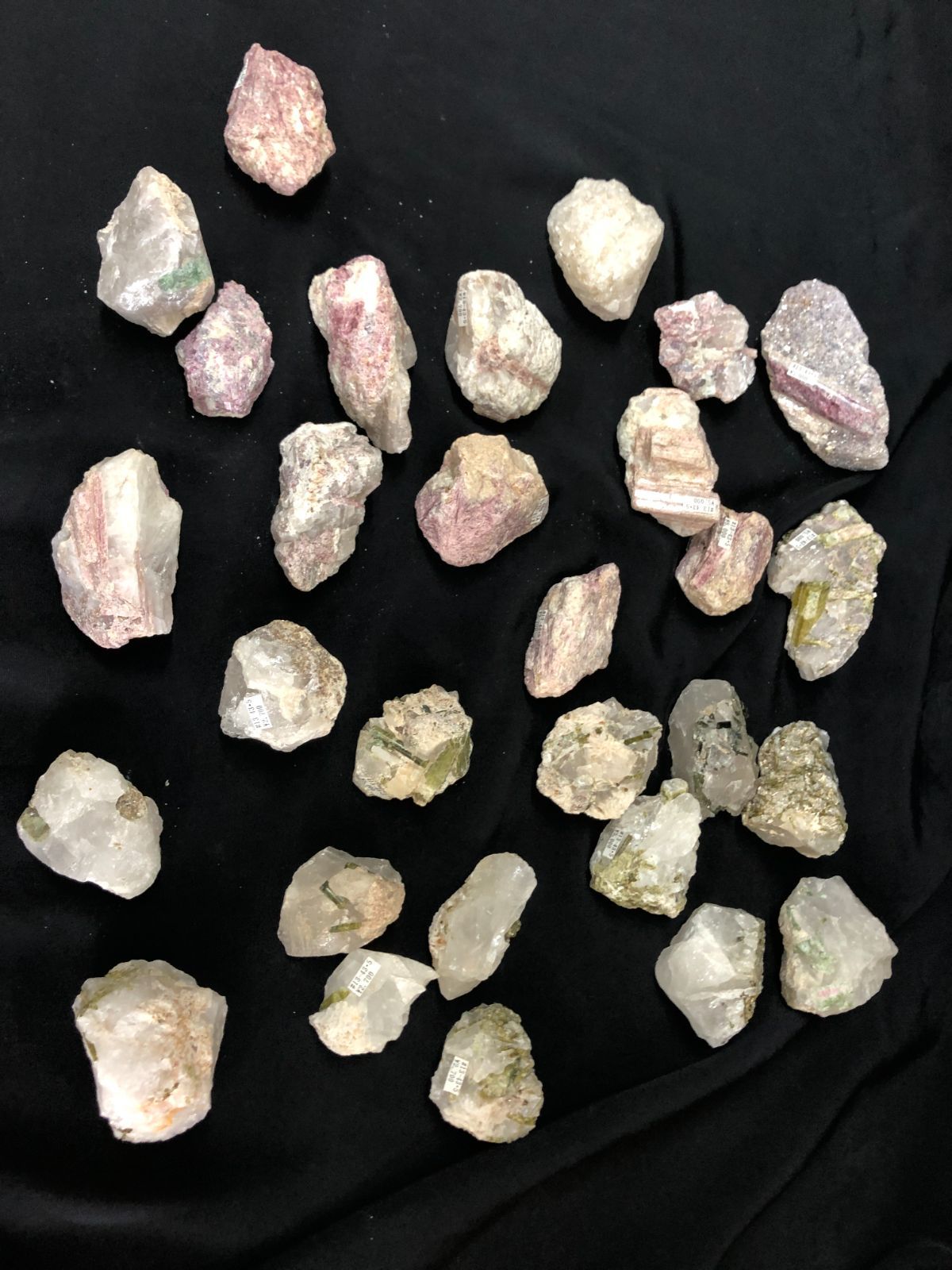  ピンク＆グリーントルマリン原石BOX|ブラジル産 壁掛けディスプレイ 置物 インテリア小物