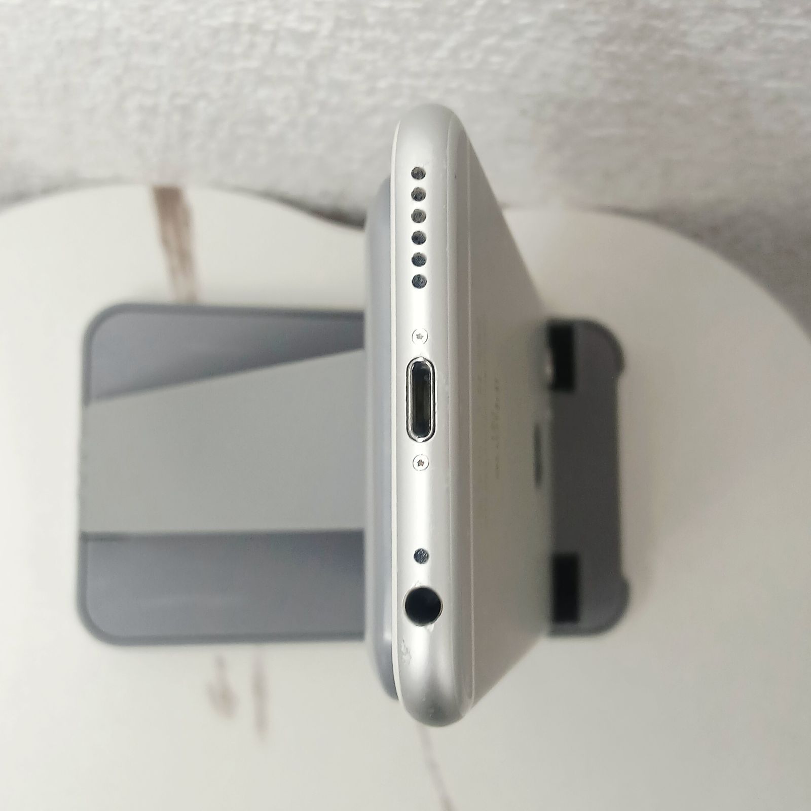 iPhone6s シルバー 64GB 006 - メルカリ