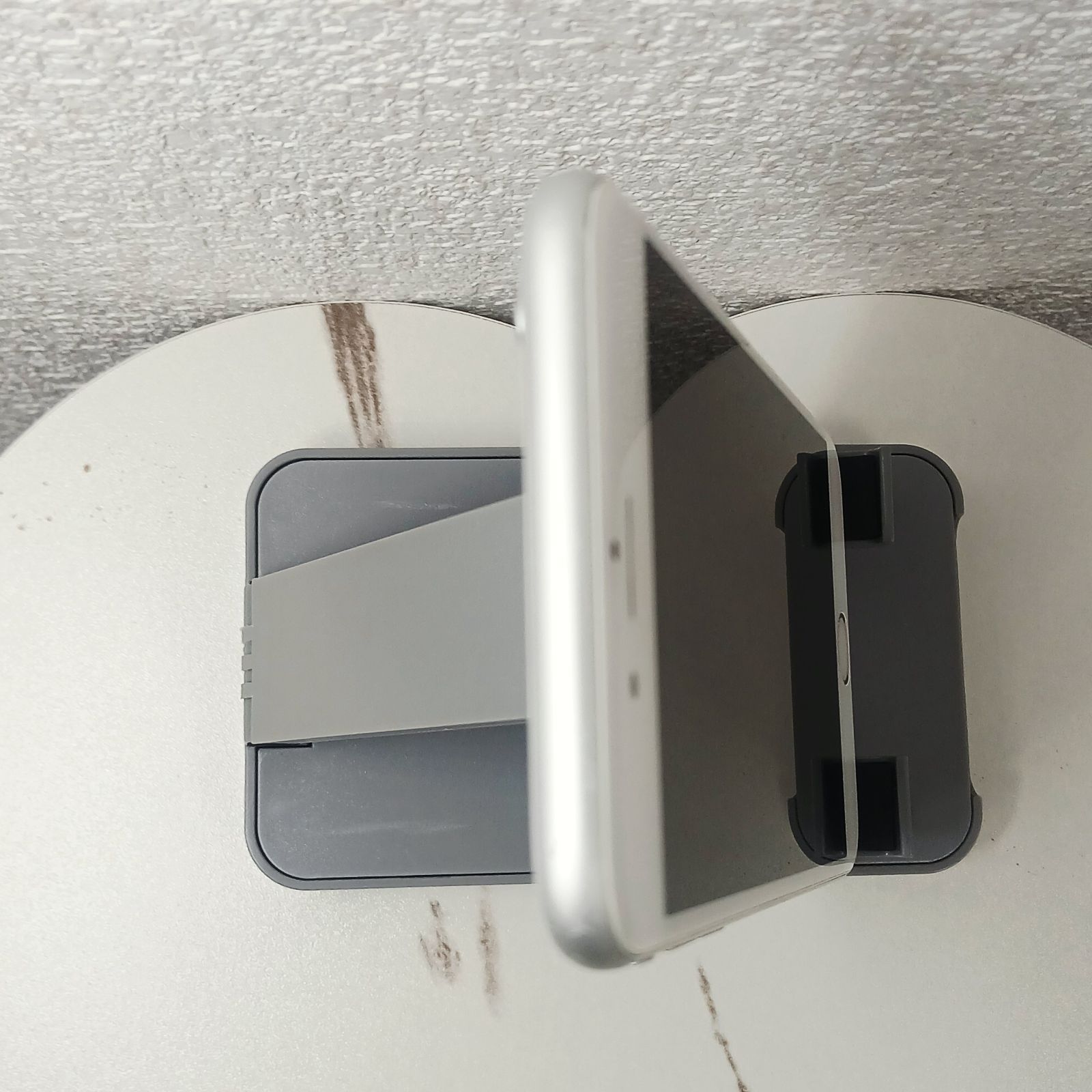 iPhone6s 64GB シルバー SIMロック解除済 - メルカリ