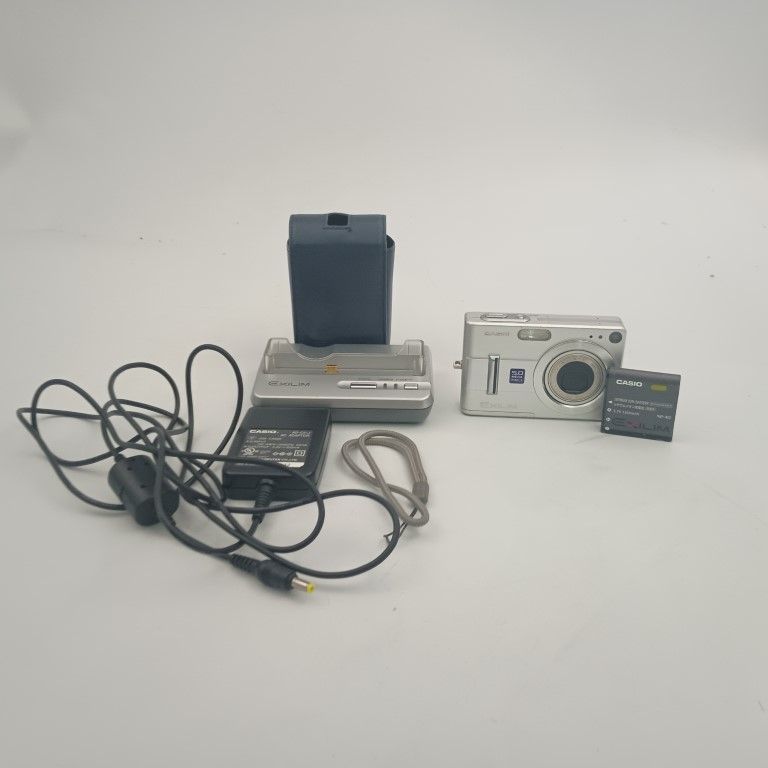 Casio EXILIM EX-Z55 Silver コンパクトデジタルカメラ / - メルカリ