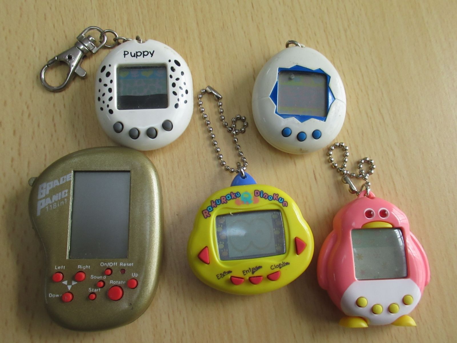 ジャンク品 五個 育成ゲーム機 携帯ゲーム たまごっち系 - メルカリ