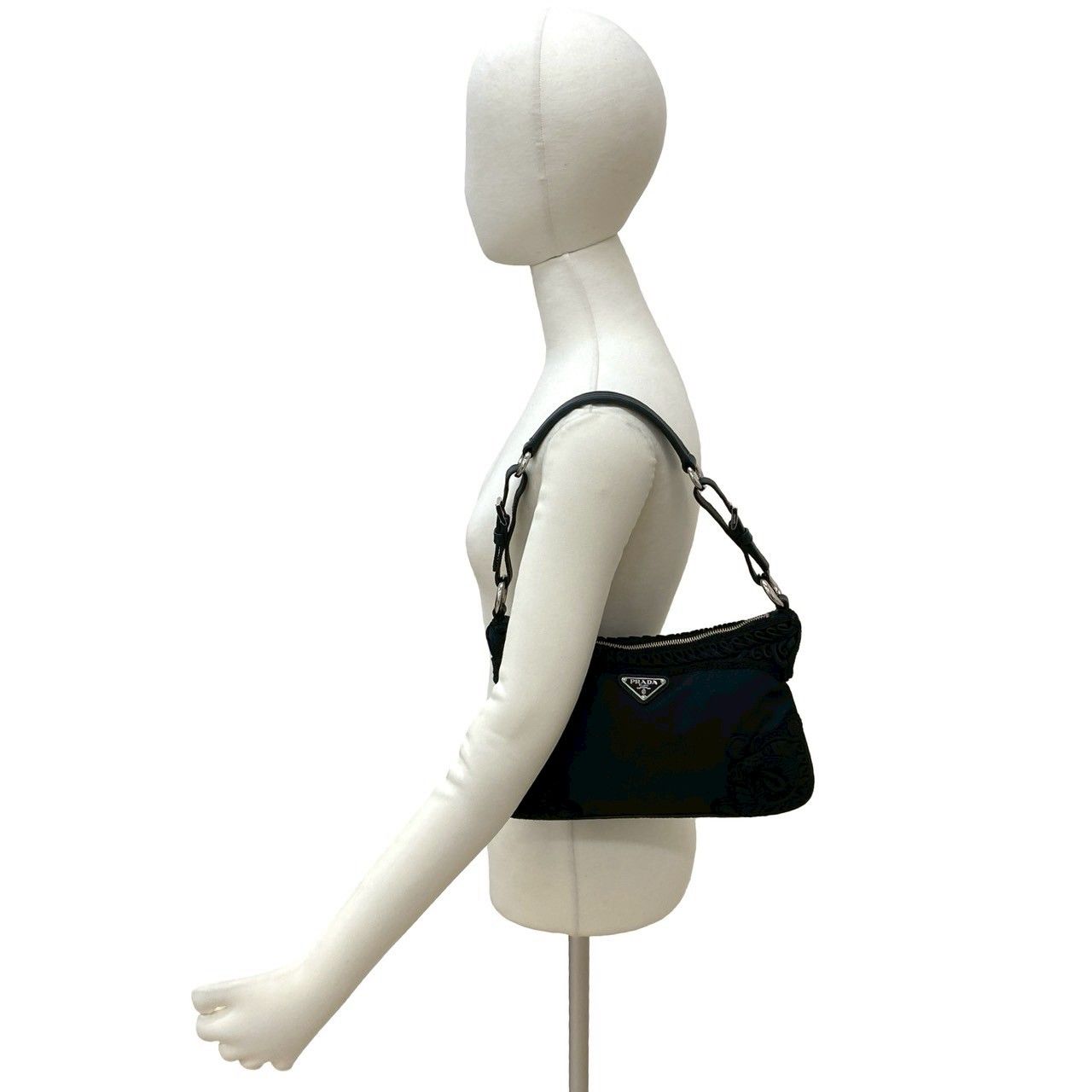 美品希少 プラダPRADA ナイロンハンドバッグ 三角ロゴプレート 黒 