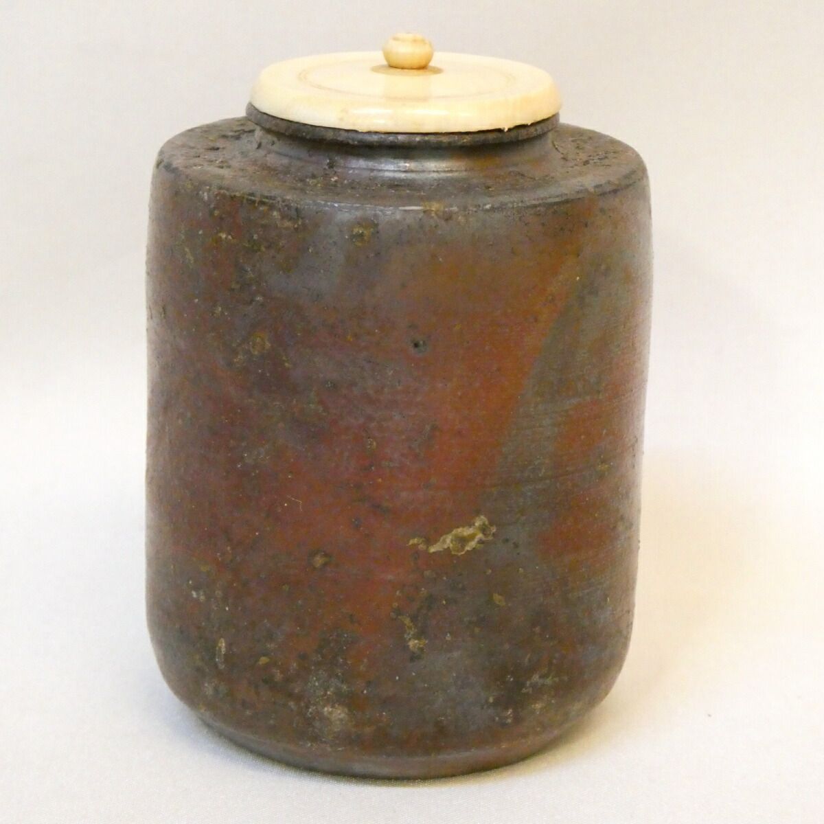 仕覆二つ】初代 市野信水作 丹波 焼締 肩衝茶入 藤種緞子 和久田金襴