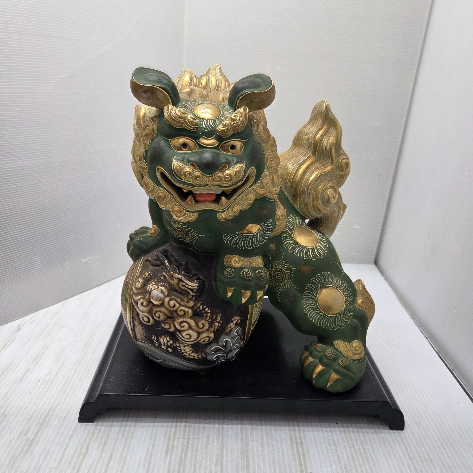 3 S02615 玉獅子 玉乗り 狛犬 縁起物 ビンテージ 陶器 置物 骨董