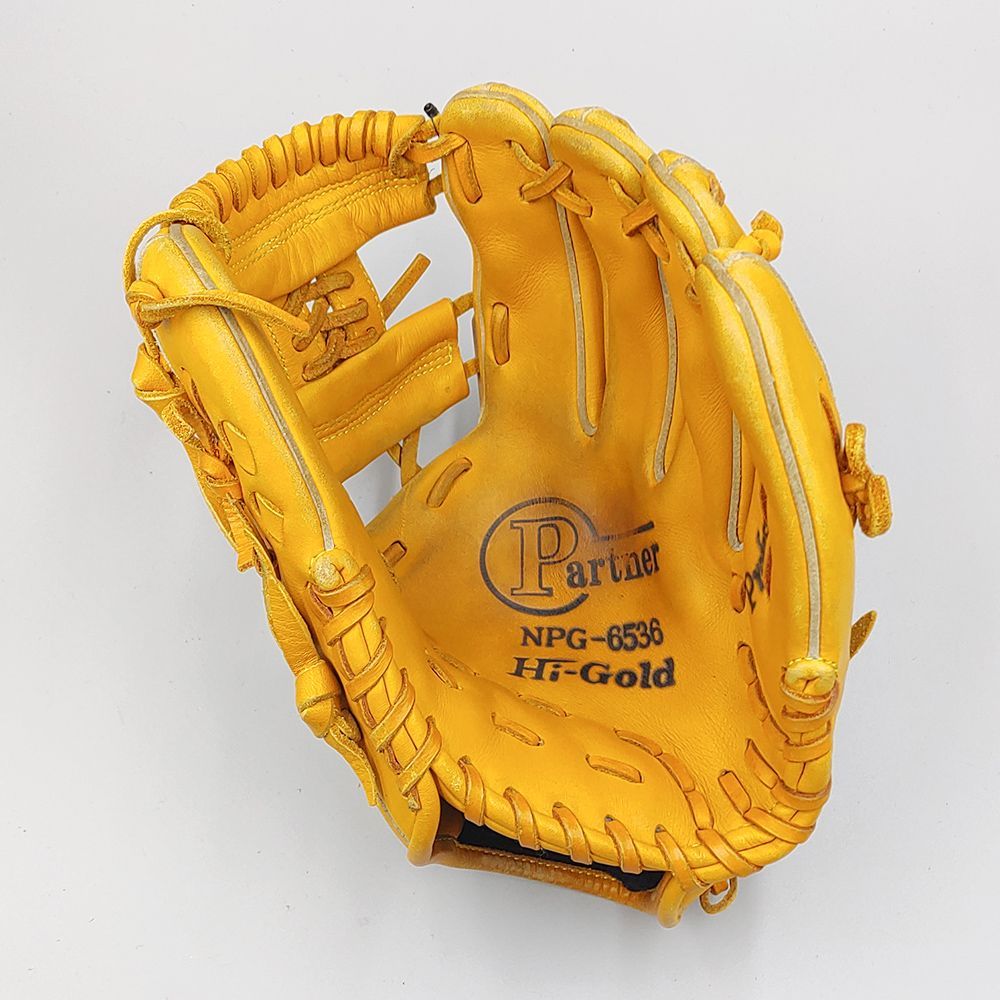 クリーニング済み 】 ハイゴールド 軟式グローブ / 内野手用 型付け