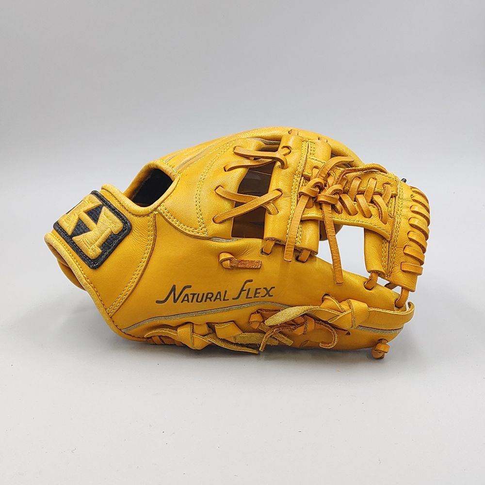 クリーニング済み 】 ハイゴールド 軟式グローブ / 内野手用 型付け