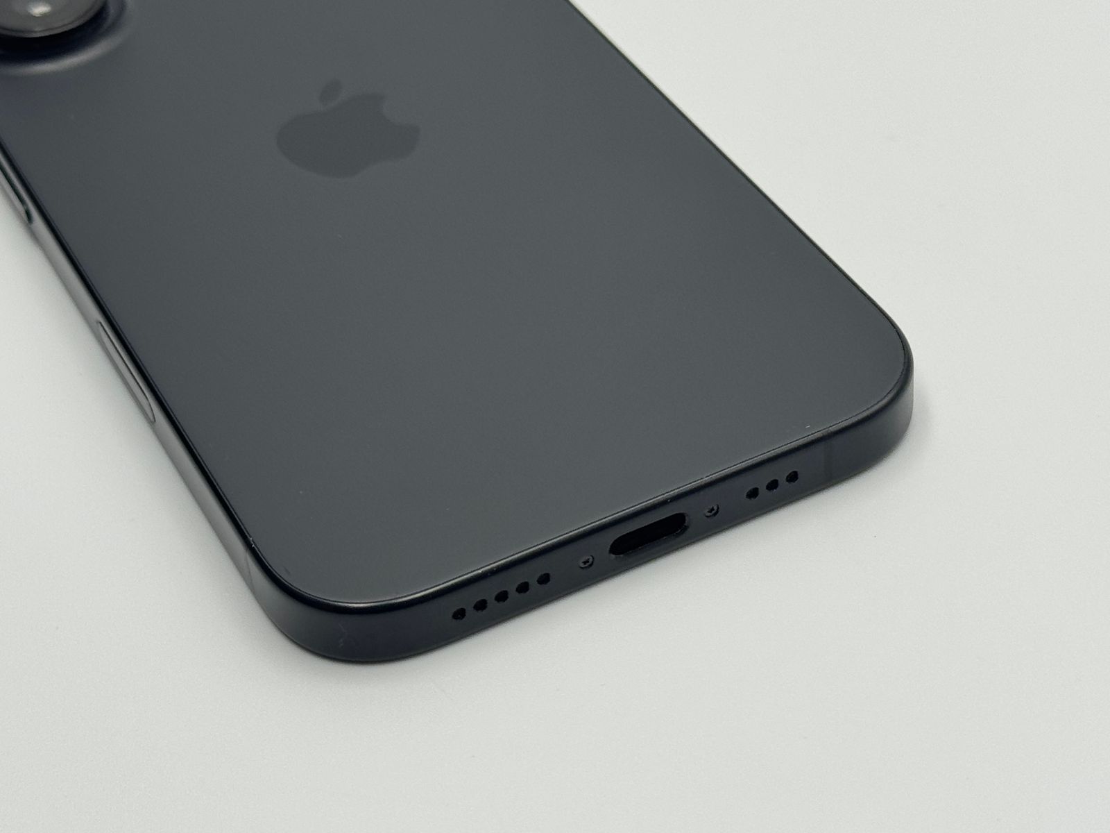 C】iPhone 16 256GB ブラック バッテリー【100%】-リアルなボドゲに