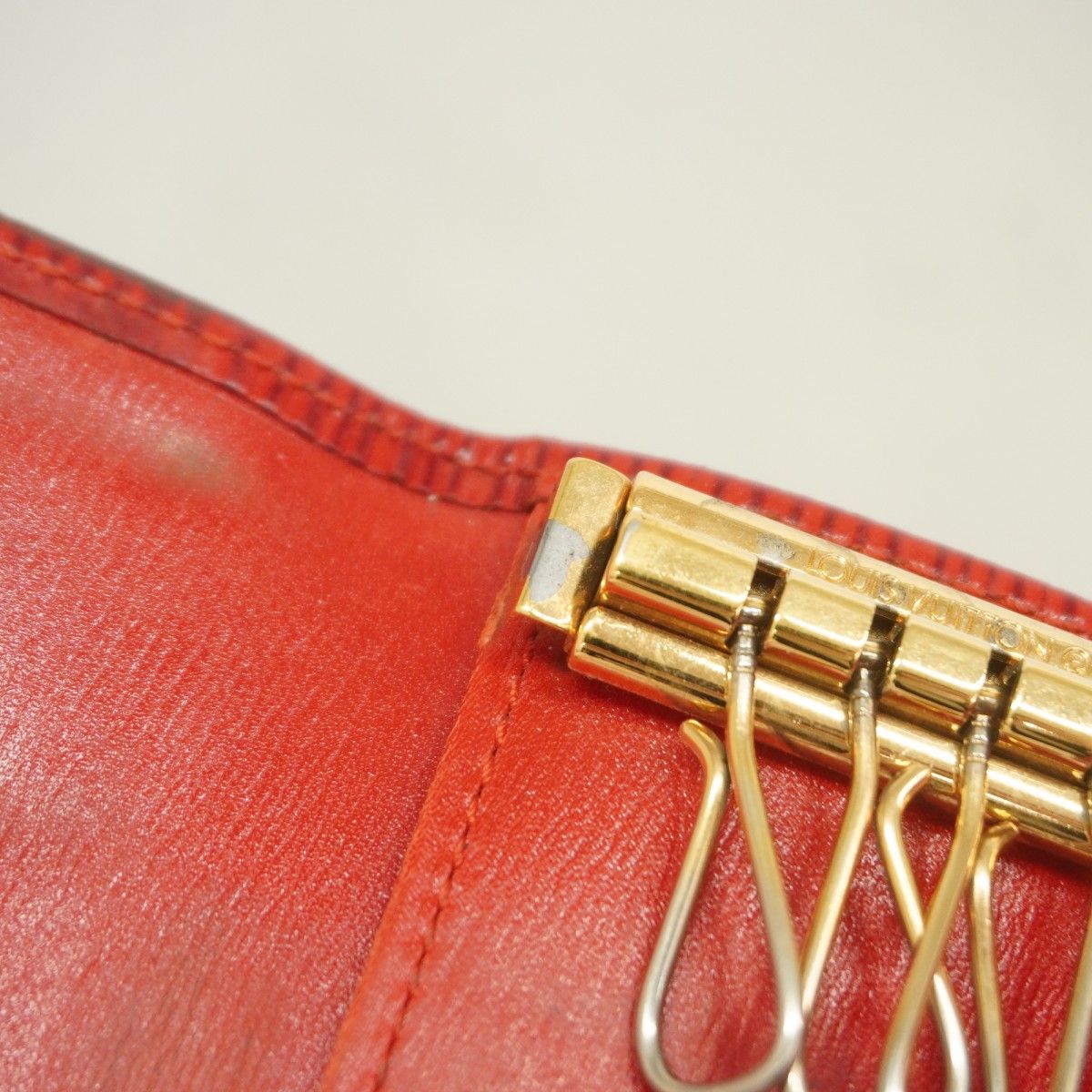 6ca0289-k】ルイヴィトン キーケース エピ ミュルティクレ4 M63827