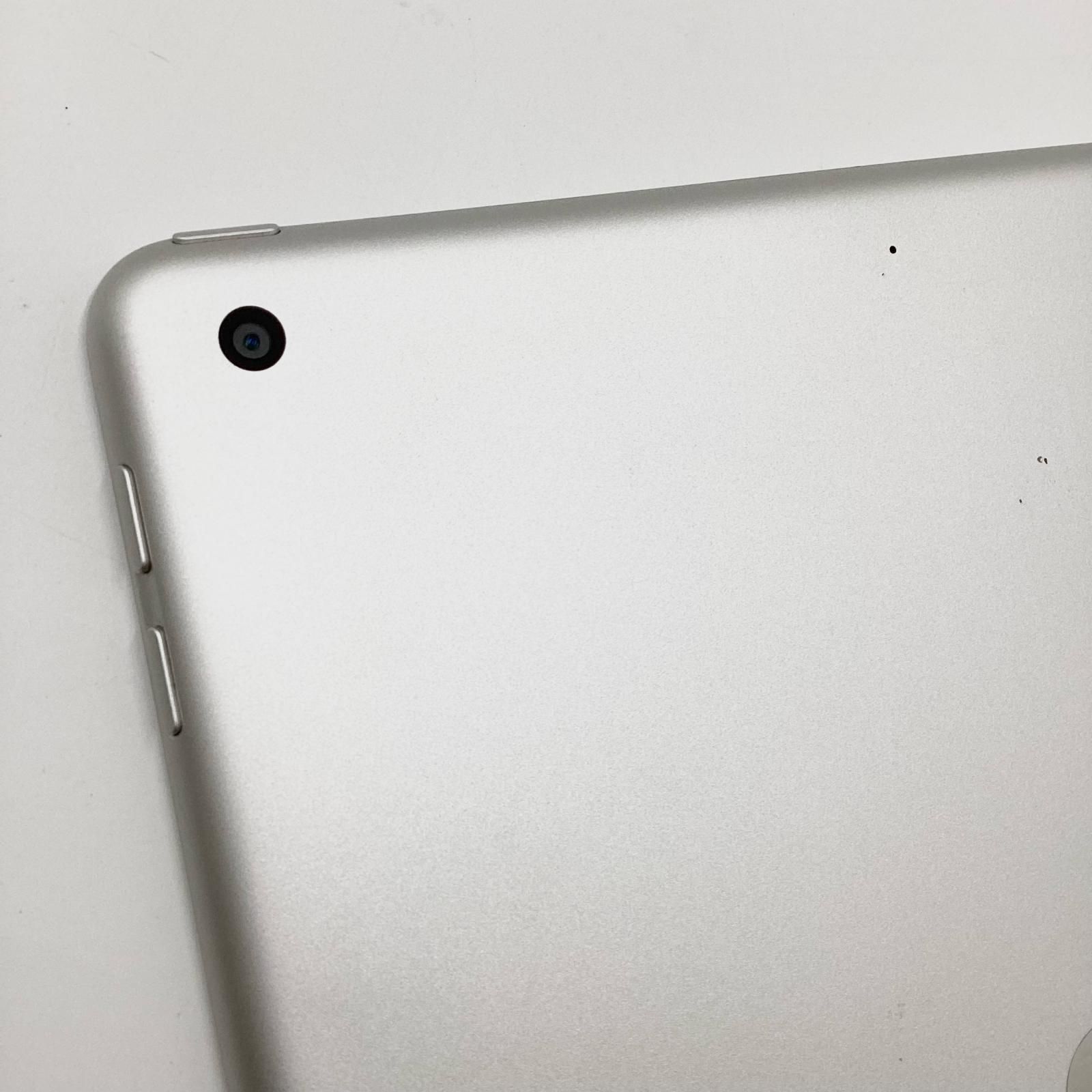 iPad 第6世代 32GB シルバー Wi-Fi (A) - メルカリ