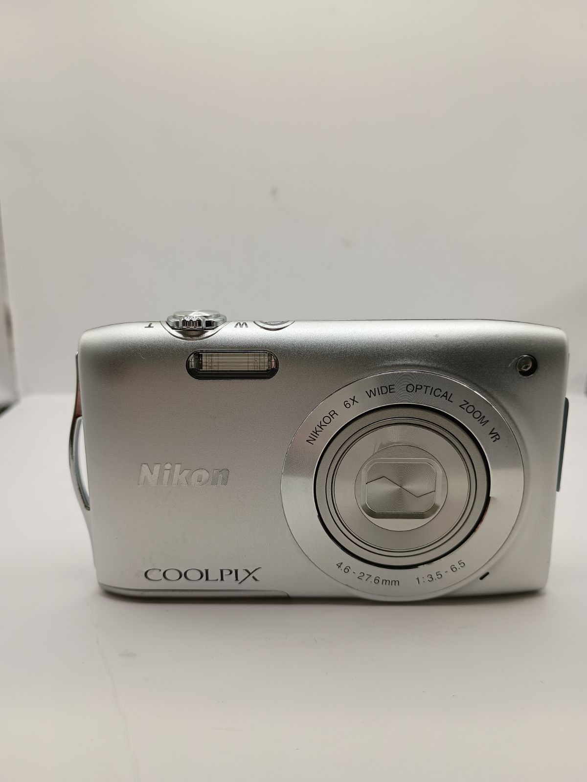 4076 【動作確認済】Nikon COOLPIX S3300 シルバー コンパクトデジタル