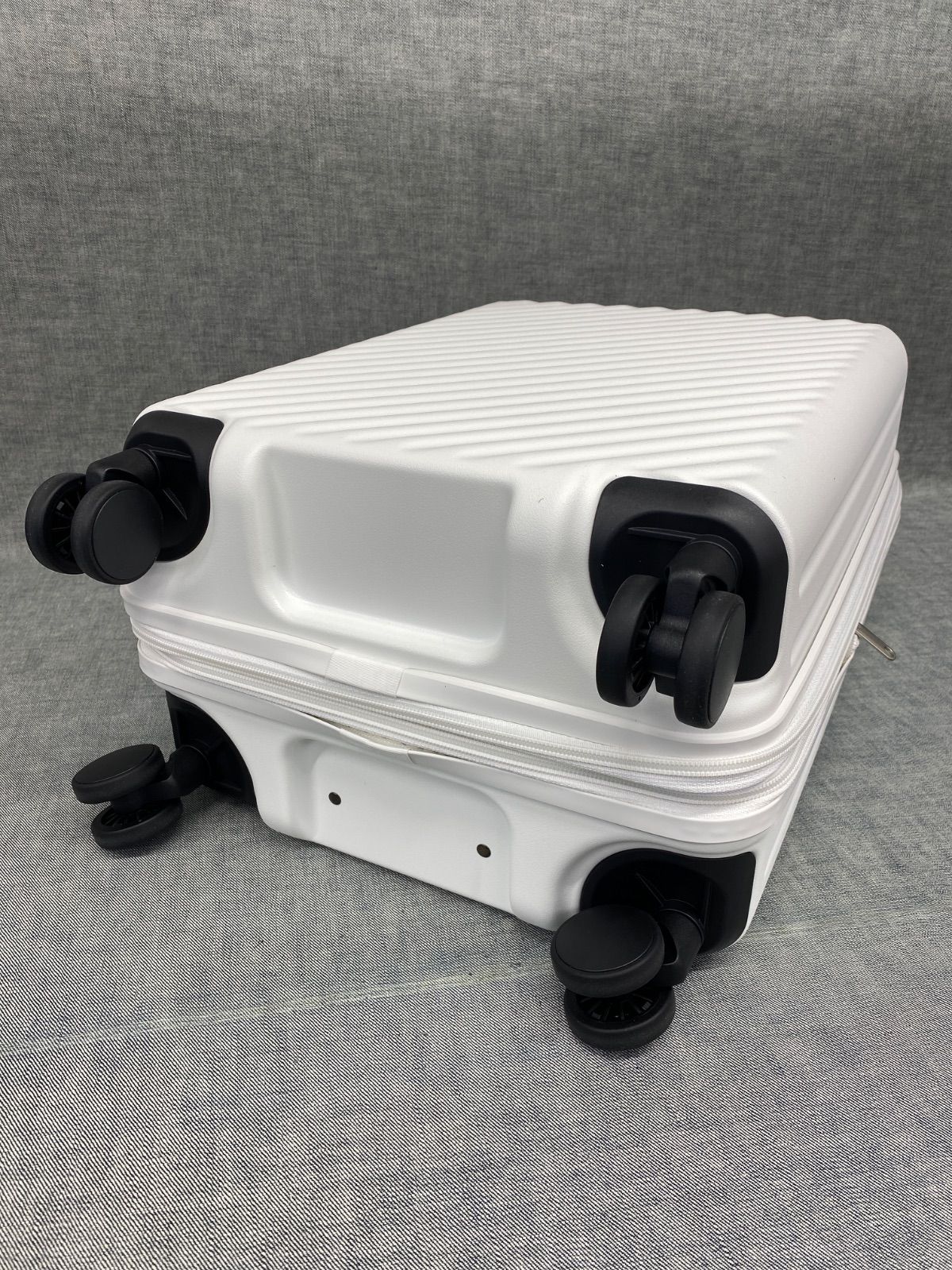 エース イグザクト 機内持込みサイズ スーツケース （拡張機能付き