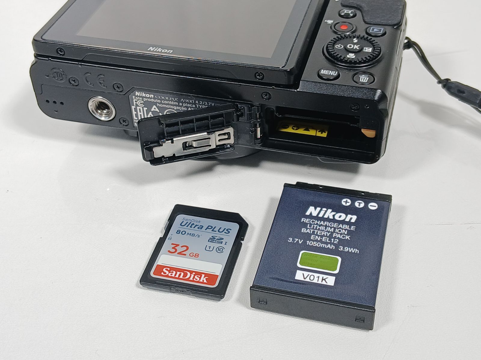 極美品 Nikon COOLPIX A900 ブラック 光学35倍ズーム 4K動画 SDカード