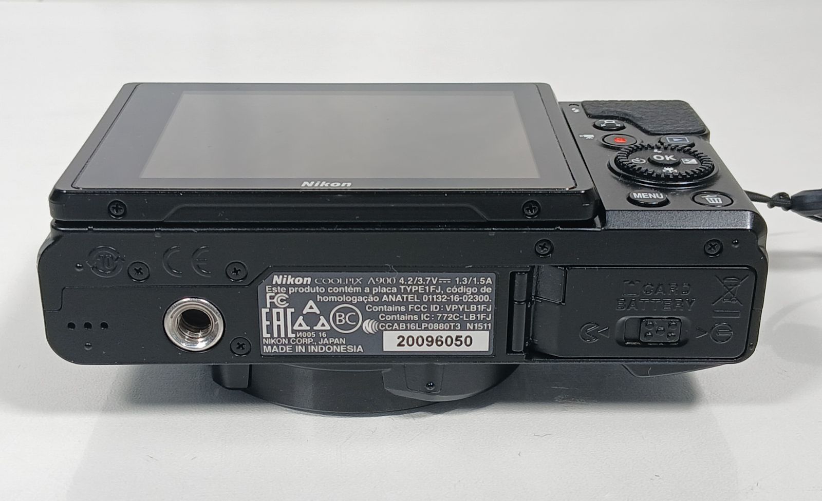 極美品 Nikon COOLPIX A900 ブラック 光学35倍ズーム 4K動画 SDカード