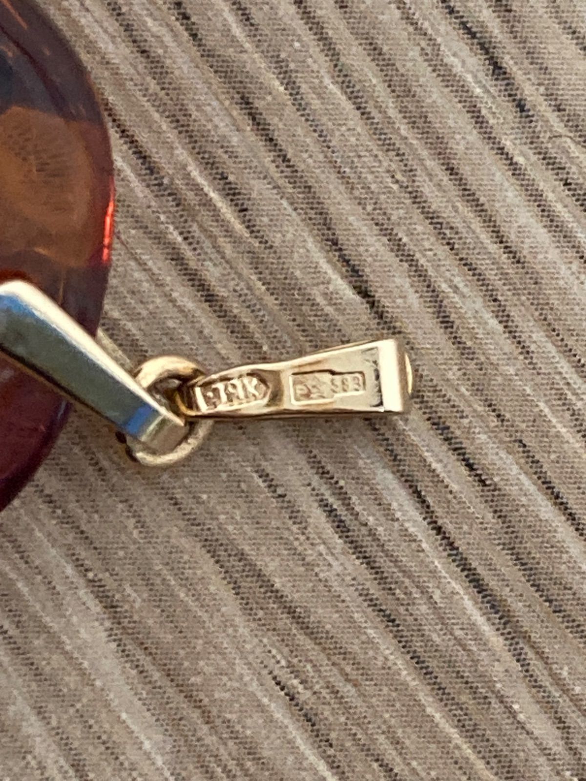 K10相当 583刻印 旧ソ連刻印 琥珀 コハク ペンダントトップ