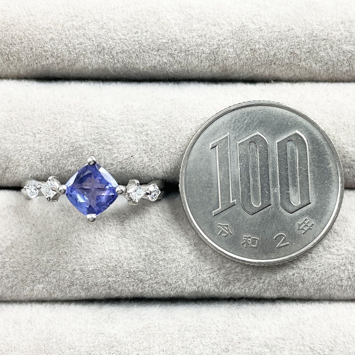Pt900 天然タンザナイト 0.92ct 天然ダイヤ 0.22ct リング - メルカリ