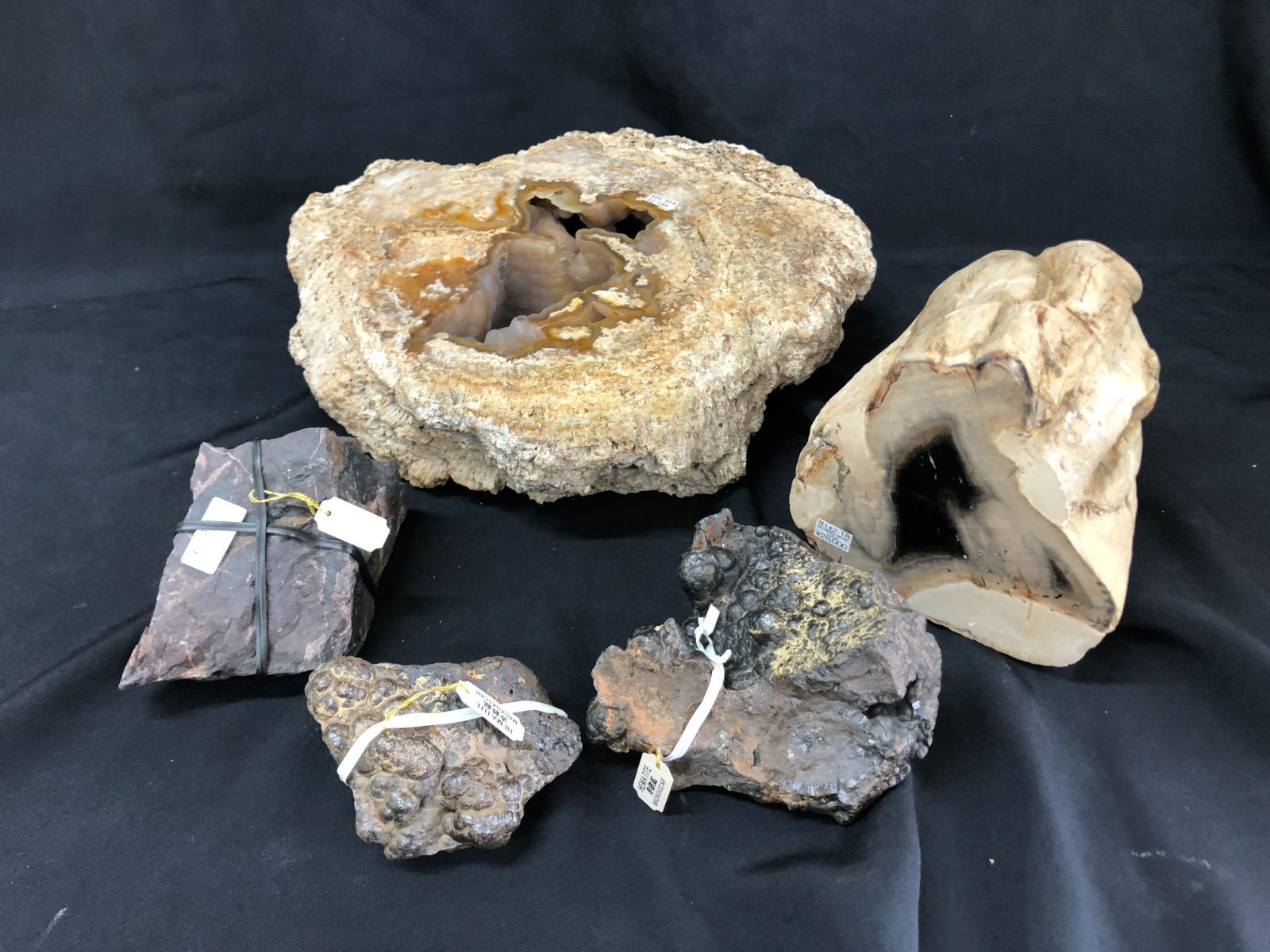 天然石・原石BOX/ブラジル産・USA産 - メルカリ