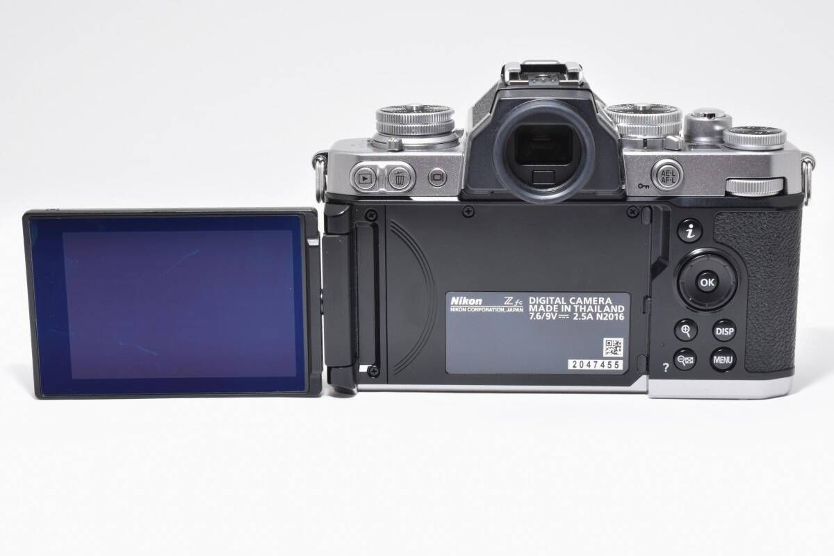 ☆極上品☆《ショット数4,026回 》Nikon ニコン Z fc ボディ シルバー