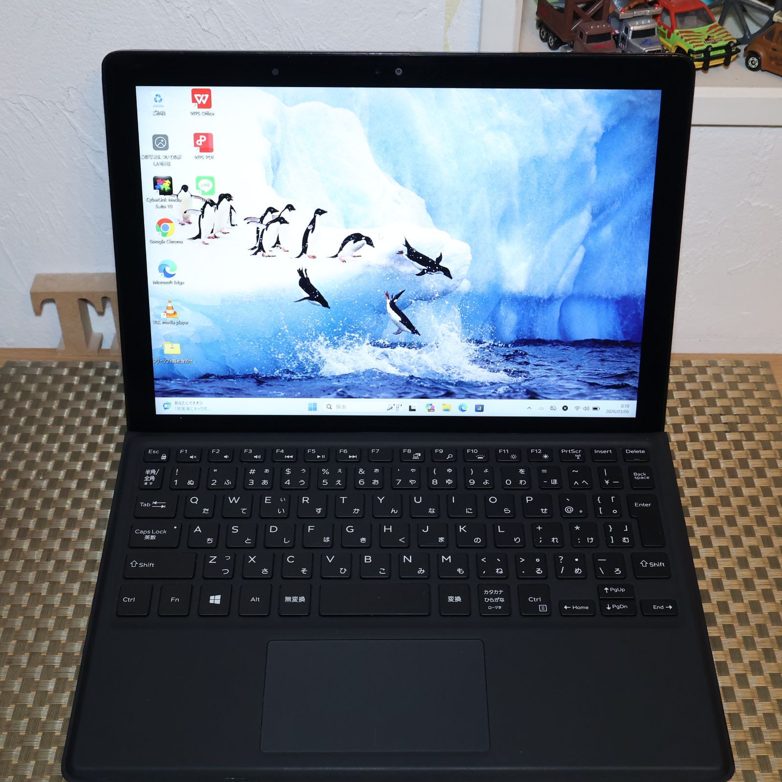 SIMフリー】Win11対応 2in1タブレット i5/8GB/SSD - メルカリ