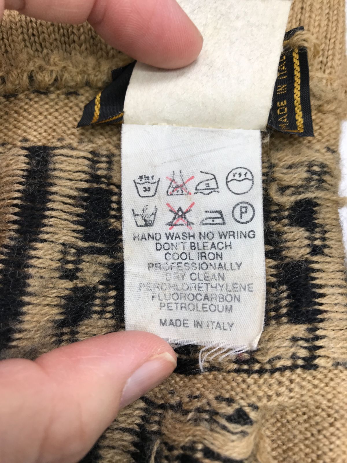 Fendi フェンディ 手袋 ズッカ 表記サイズ42 1063 - メルカリ