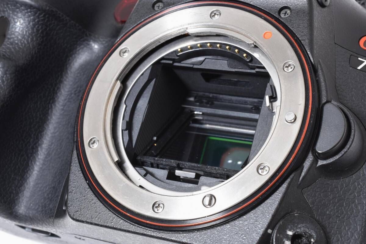 ☆《ショット数17,853回 》ソニー SONY α77 ボディ SLT-A77V☆ YM9675