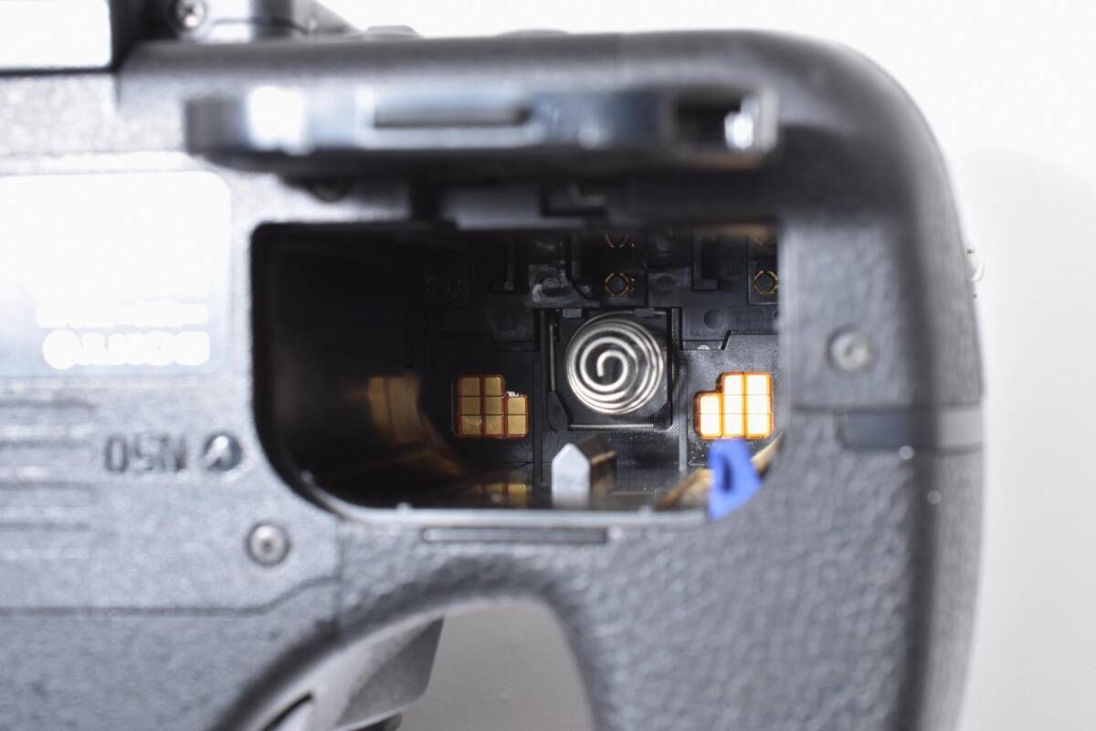 ☆《ショット数17,853回 》ソニー SONY α77 ボディ SLT-A77V☆ YM9675