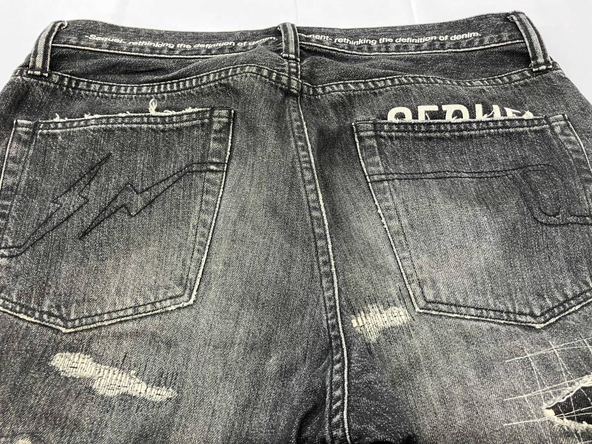 メンズ SEQUEL × FRAGMENT DESIGN DAMEGE DENIM PANTS シークエル