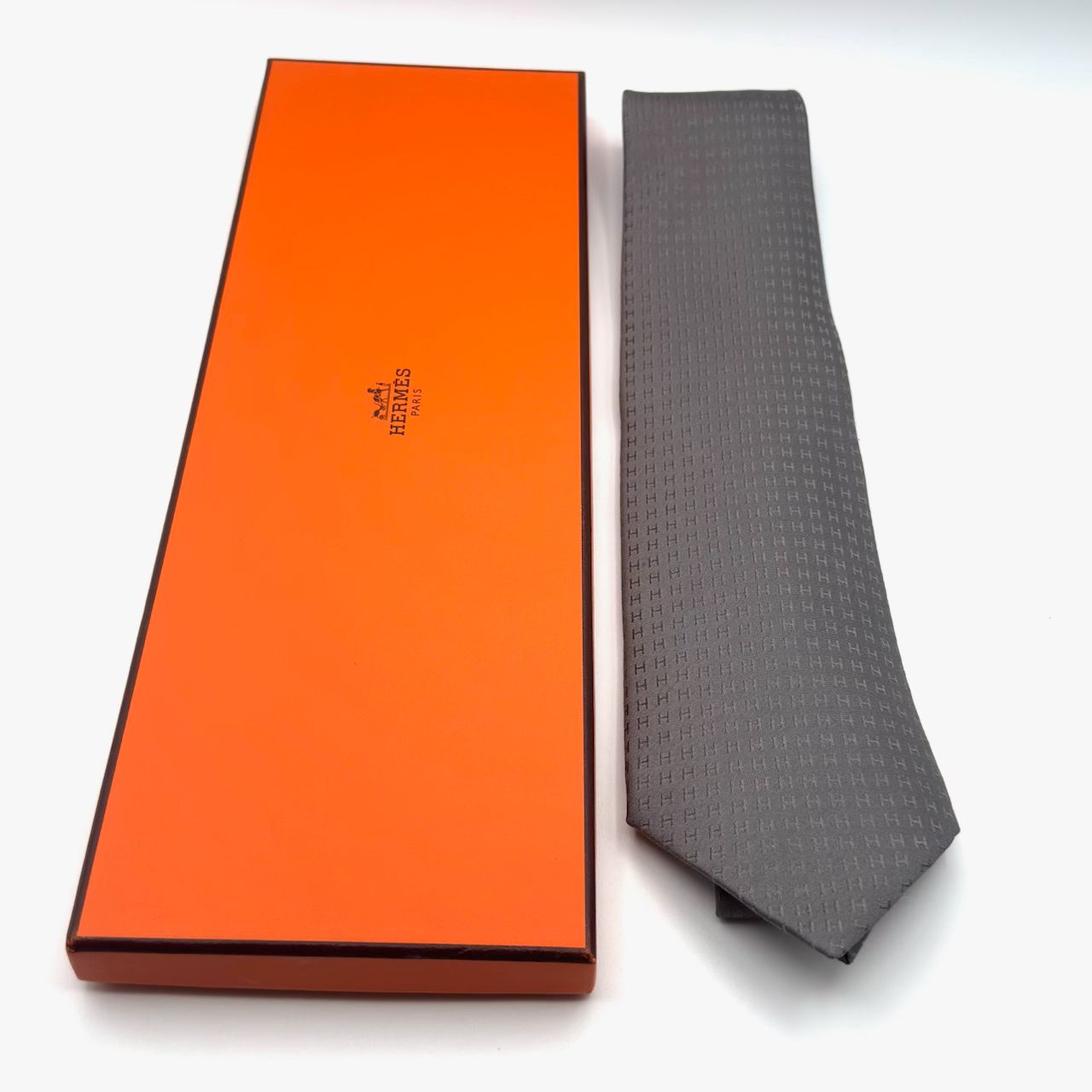 エルメス ファソネ H ジャガード グレー 総柄 ネクタイ 3-1-83 - メルカリ