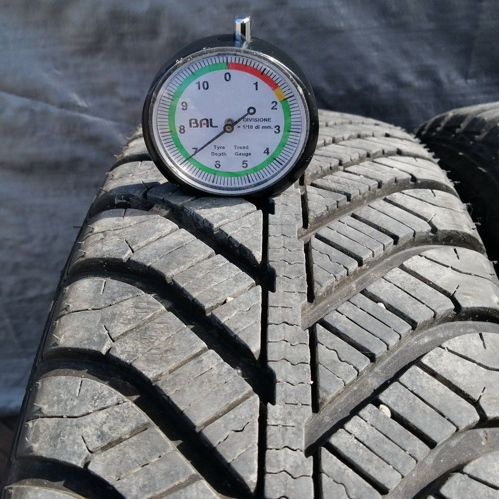 オールシーズンタイヤ 4本セット GOODYEAR Vector 4Seasons Hybrid 155