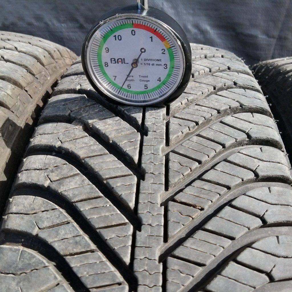 オールシーズンタイヤ 4本セット GOODYEAR Vector 4Seasons Hybrid 155