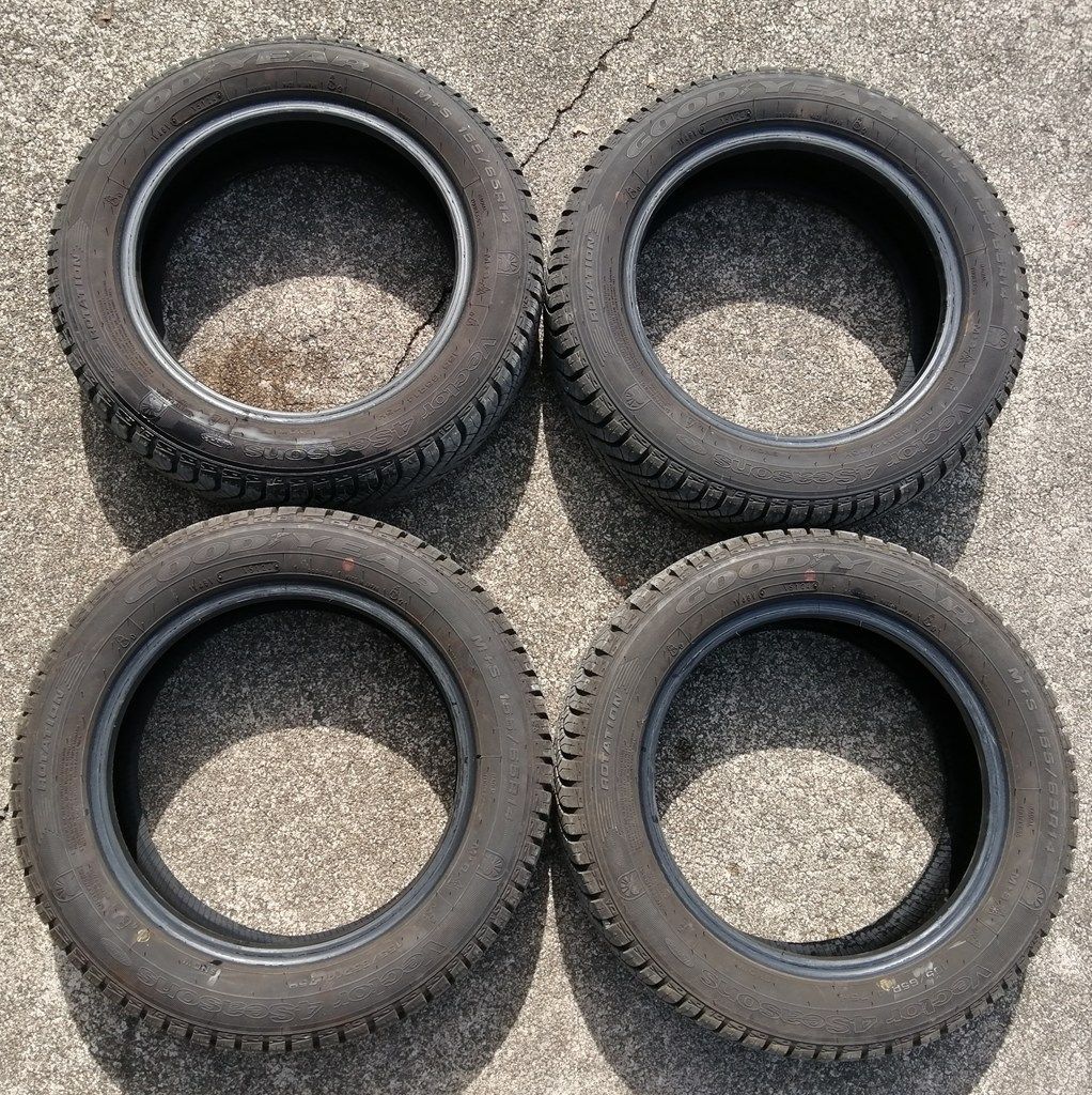 オールシーズンタイヤ 4本セット GOODYEAR Vector 4Seasons Hybrid 155