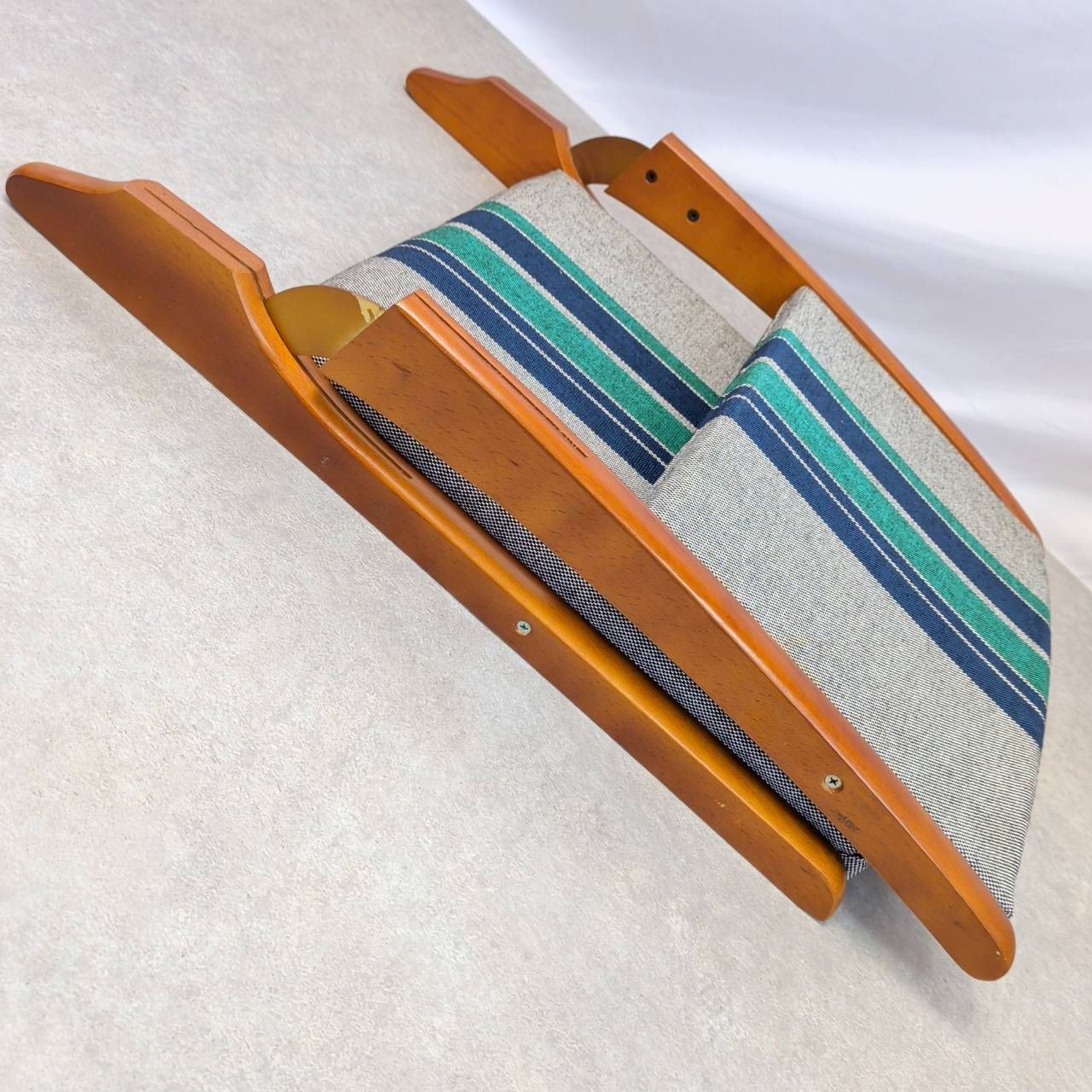 座椅子 赤 緑 2客セット - メルカリ